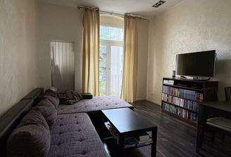 Wohnzimmer mit frz. Balkon