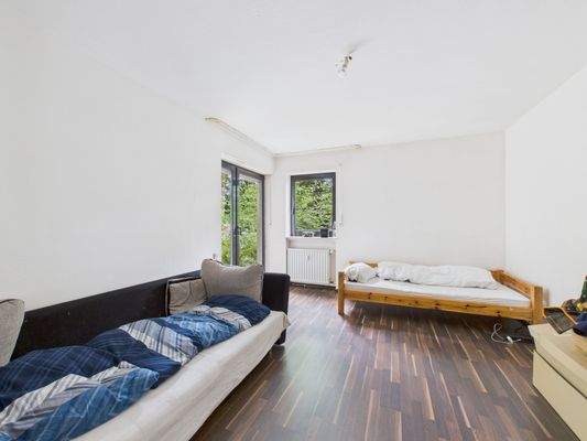 CAM01223G0-PR0152-STILL030