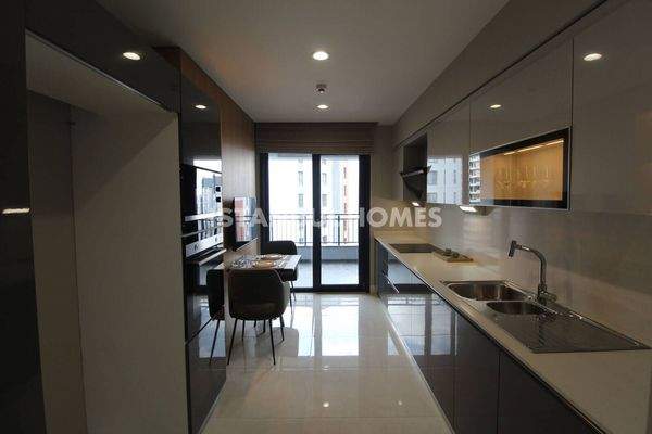 Spacious Flats 100 M from Metro in Bagcilar