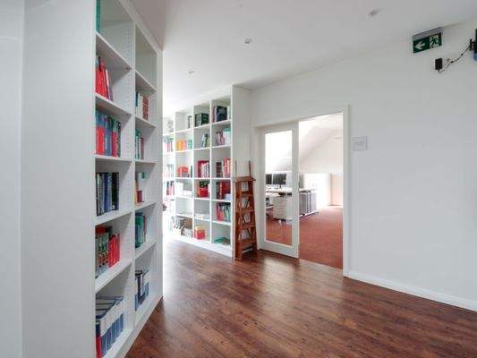 6. Flur Obergeschoss.jpg