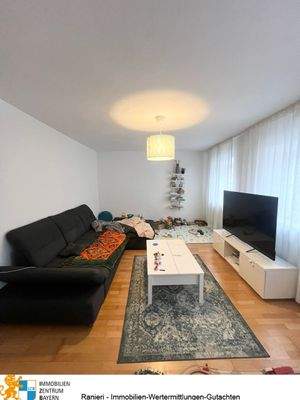 1. Obergeschoss-re. - Wohnzimmer