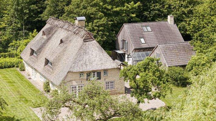 Haupt- und Wirtschaftshaus 