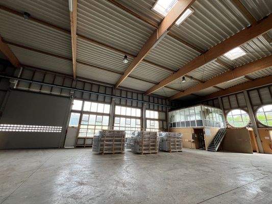 Halle innen von Westseite