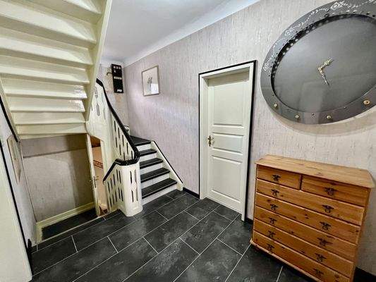 6 Flur OG Villa.jpeg