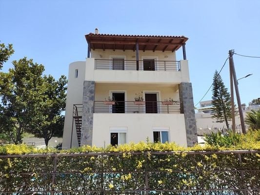 Kreta, Adelianos Kampos: Villa mit Meerblick in Strandnähe zu verkaufen