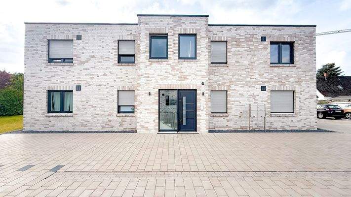 Modernes Mehrfamilienhaus