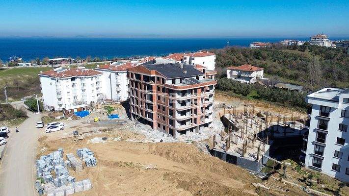 Apartments for Sale 300m to the Sea in Çınarcık Beaches Area