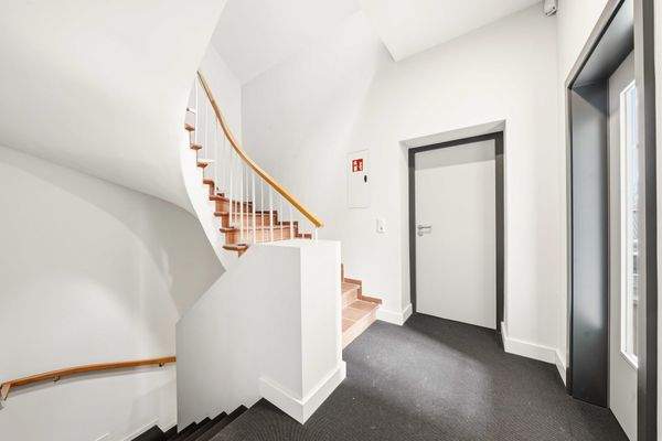 Diele - Treppe zum Dachgeschoss