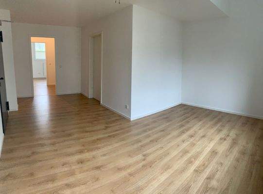 Zimmer 2 mit Zugang Tiefgarage