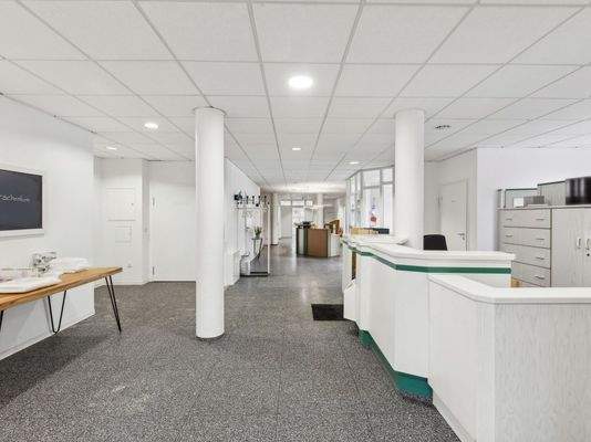 Flur zu den Behandlungsräumen