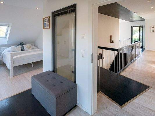 Kinderzimmer I / Verbindungsflurndungsflur