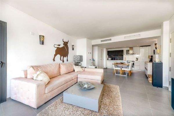 Wohn-/Ess-/Küchenbereich