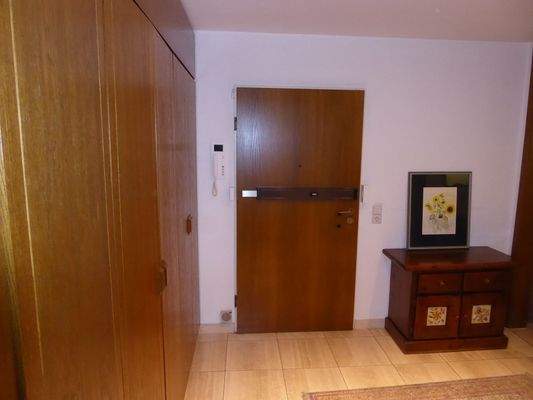 Eingang mit Panzerriegel und Videotelefonie.JPG