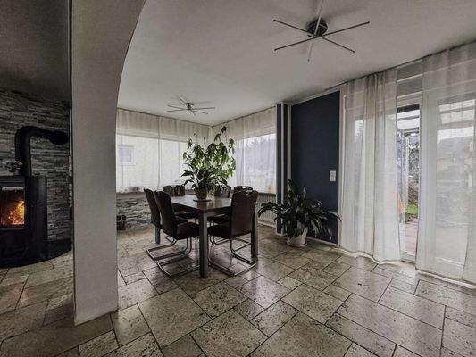 Essecke und Balkontüre