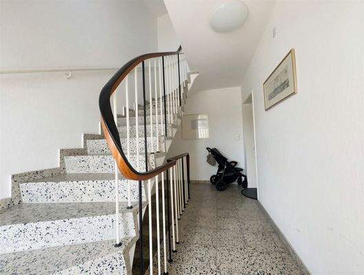 Treppenhaus - (KI generiert)