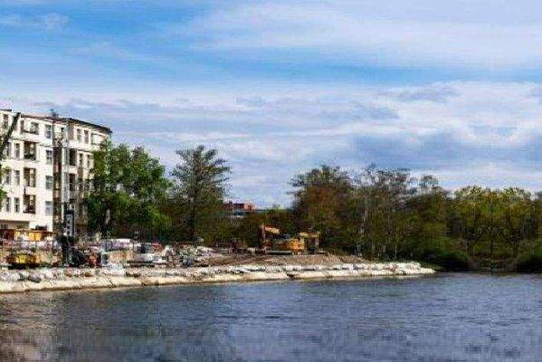 Berliner Ufer mit Altbauklassiker