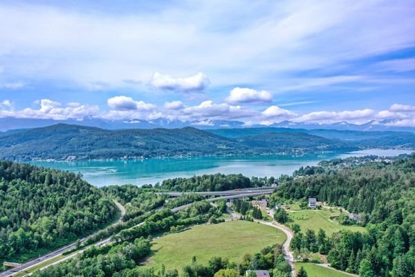 Aufnahme Drohne Richtung Wörthersee