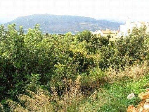 Kreta, Aroni: Land mit Panoramablick auf die Bucht von Souda zu verkaufen