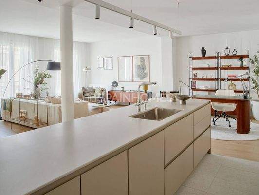 Restored Flats in a Central Location in Barcelona Eixample