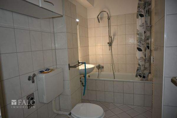 Badezimmer mit Wanne