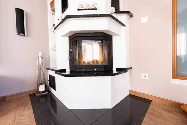 Stilsicher: der Kachelofen (A)