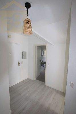 Flur - Wohnung rechts