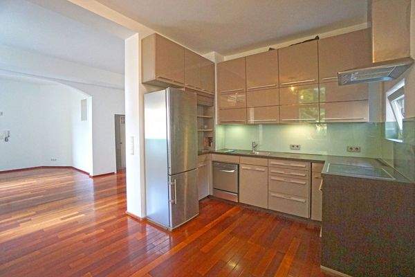 Küche Richtung Wohnzimmer