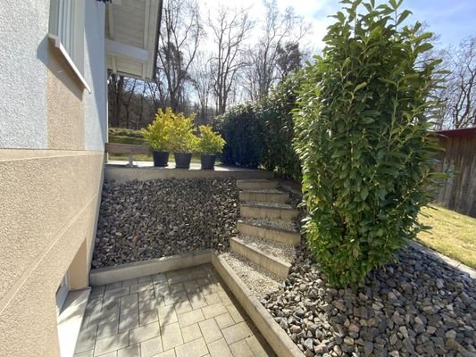 Treppenaufgang zum Garten