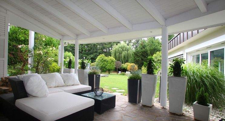 Blick in das Grundstück.jpg