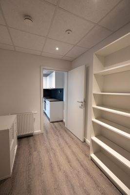 Abstell-, Lagerraum neben der Küche