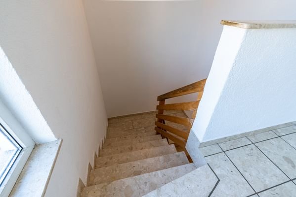 Treppenhaus 14a (links) 