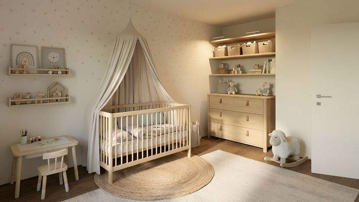 Das helle, freundliche Kinderzimmer besticht durch ein Himmelbett, Holzmöbel und eine beruhigende Atmosphäre