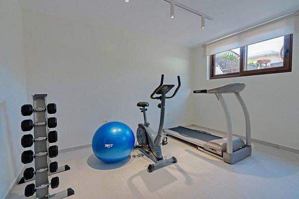 Kreta, Rethymno: Drei Luxusvillen, nur einen kurzen Spaziergang vom Strand entfernt zu verkaufen