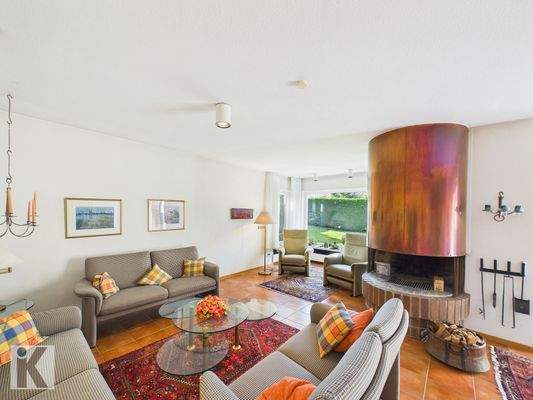 Ausgefallener Kamin mit Kupferverkleidung