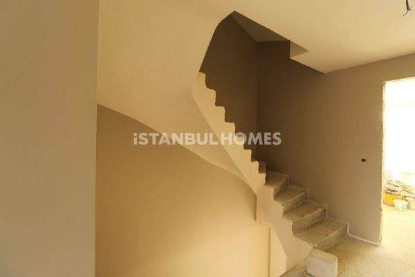 Houses in a Boutique Complex in Istanbul Sarıyer