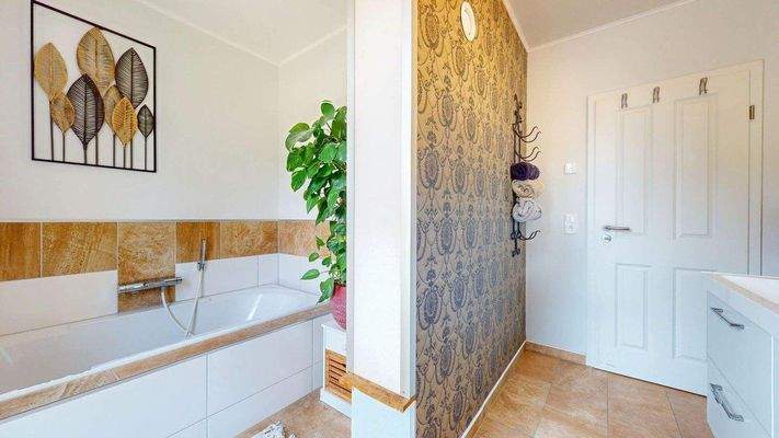 Badezimmer mit Wanne