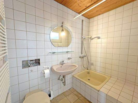 Badezimmer Gartengeschoss