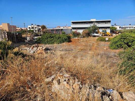 Kreta, Sisi: Baugrundstück im Zentrum des Dorfes zu verkaufen