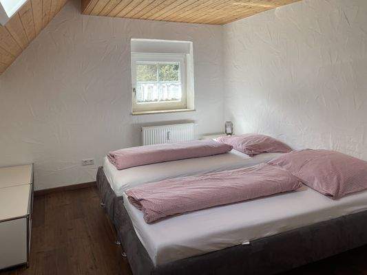 Kinder-/Gästezimmer