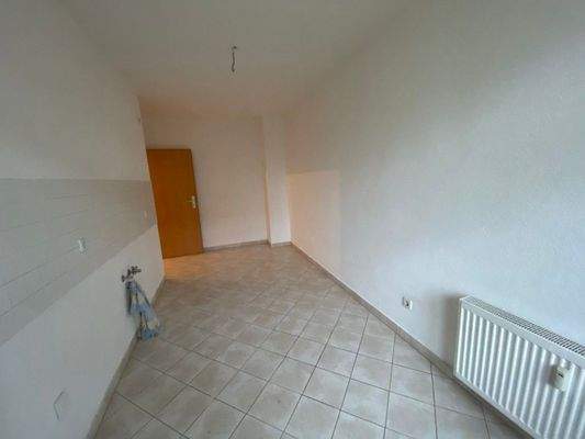 Küche mit Bodenfliesen.jpg