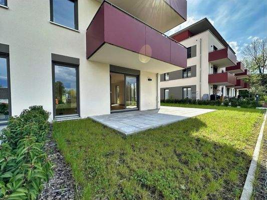 Terrasse und Teil des Gartens