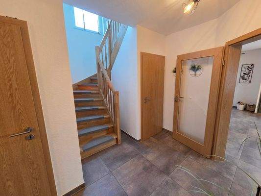 Diele + Treppe
