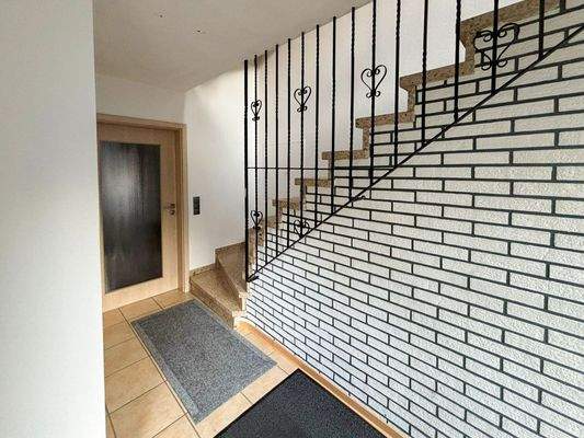 EG - Flur und Treppenhaus_2