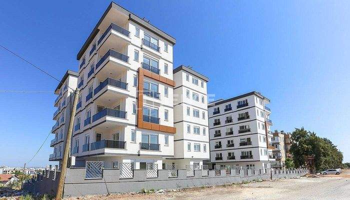 New Apartments with Balcony and Separate Kitchen in Antalya