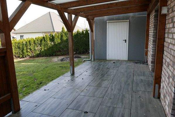 überdachte Terrasse