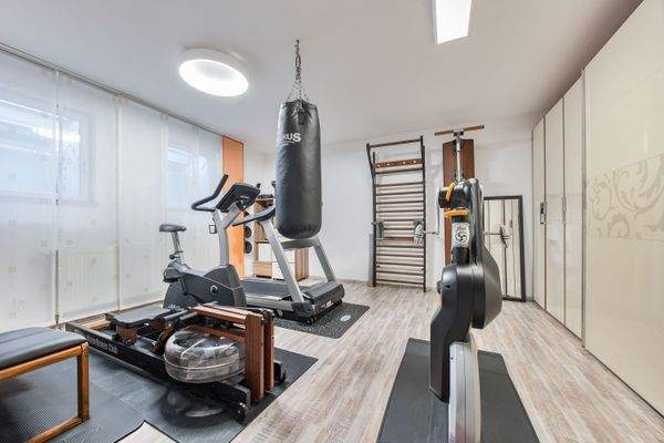 Hobby-/Fitnessraum im Kellergeschoss mit ca. 25 m² 