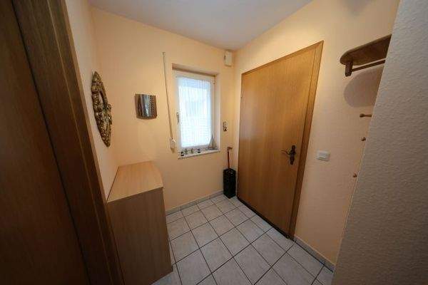 Wohnungsflur (Blick zum Wohnungseingang)