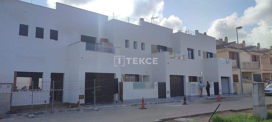 Elegant Townhouses with Private Pools in Los Belones