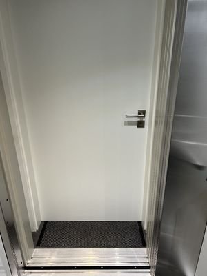 Eingang vom Aufzug