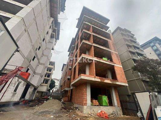 Properties within Walking Distance to the Beach in Kadıköy